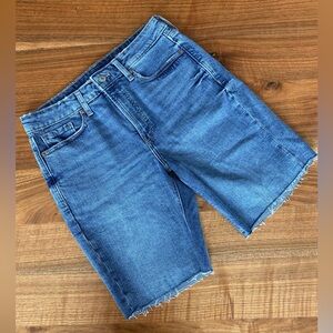 Old Navy High Rise OG jean shorts 9” inseam EUC